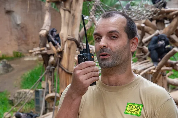 Operations in the Leipzig Zoo - hand-held radio