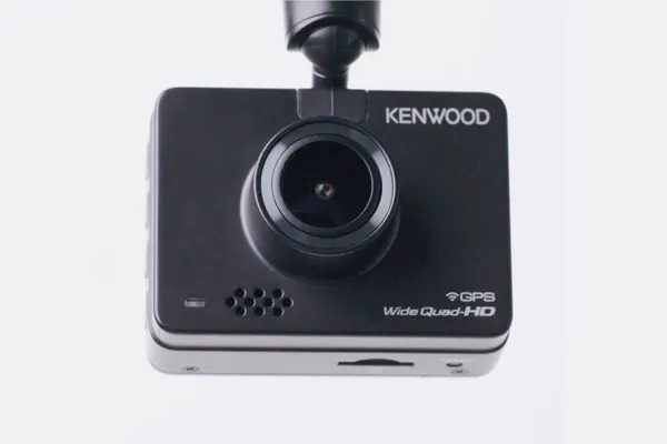 KENWOOD DRV-A510W F1.8 Lens And Wide Road View